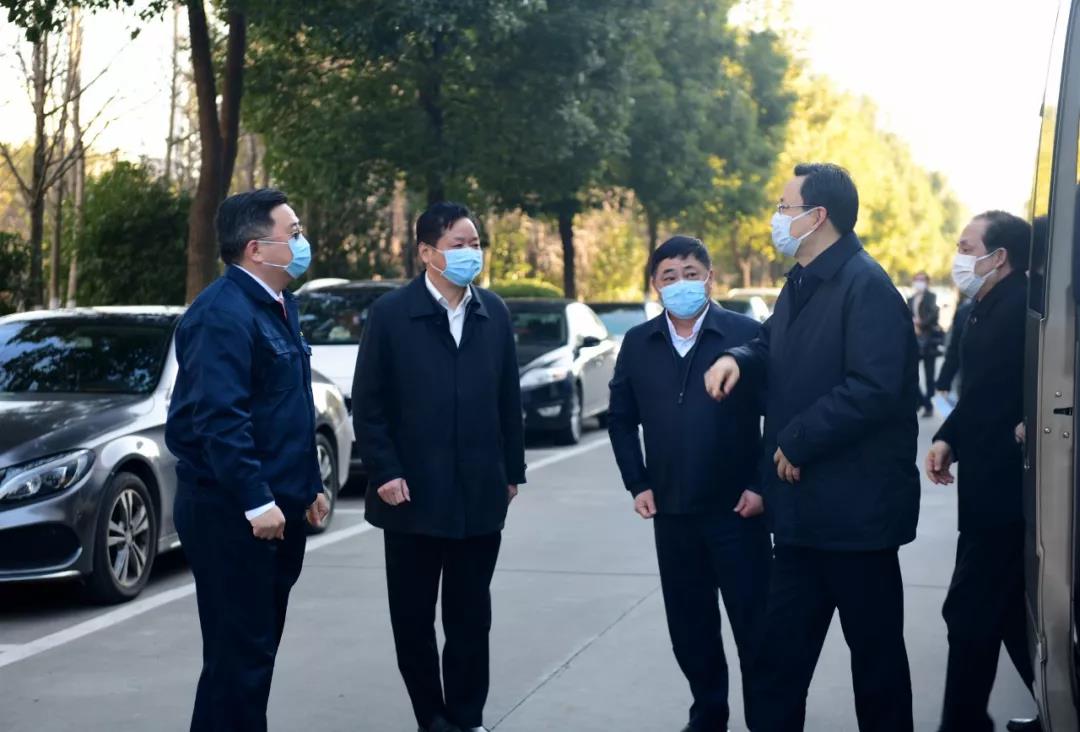 Lan Shaomin, member of the Standing Committee of the Provincial Party Committee and Secretary of the Suzhou Municipal Party Committee, came to Wubian for investigation